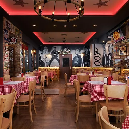 Nawigator Oda ve Kahvaltı Rewal