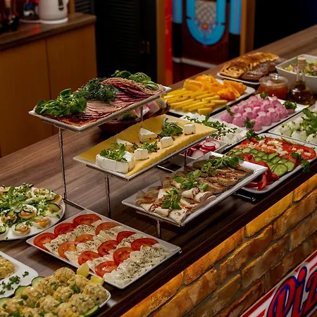 住宿加早餐酒店 Nawigator 3*