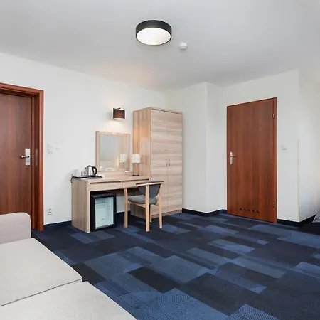 Nawigator Oda ve Kahvaltı 3*